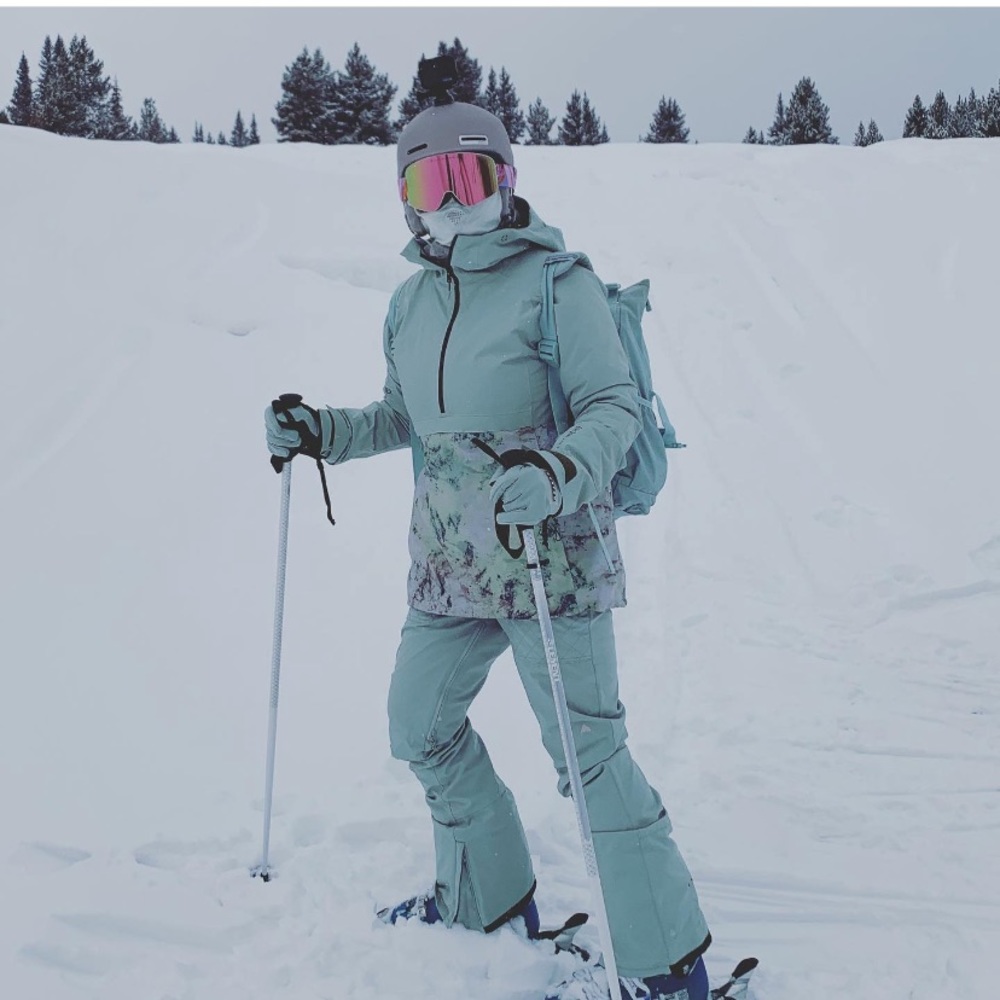 Burton Women’s ak Gore-Tex Kimmy Anorak - Size M - worn once